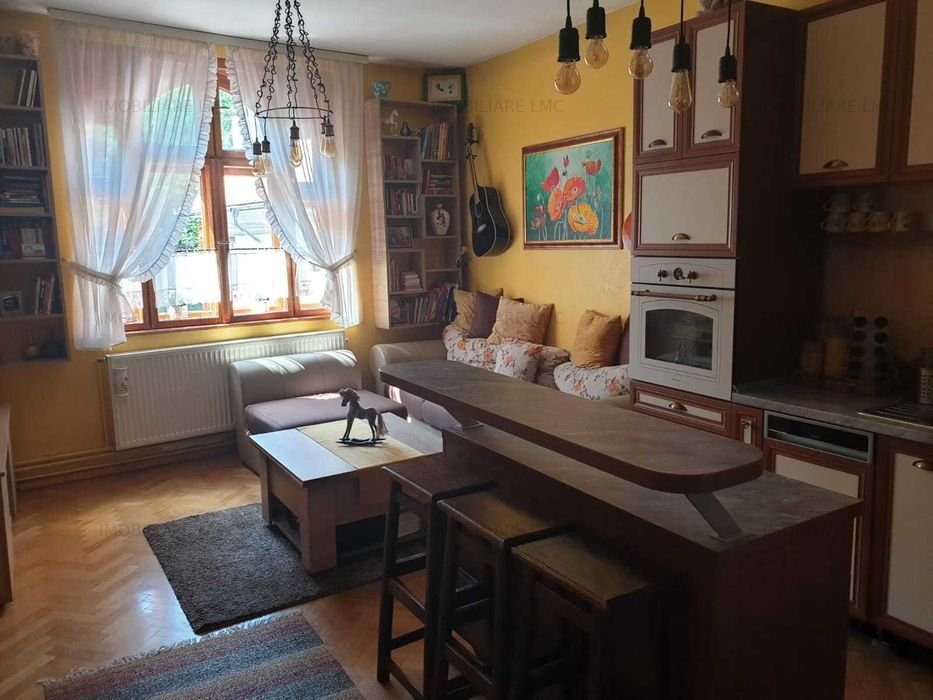 Apartament de vanzare 3 camere in Brasov, Schei