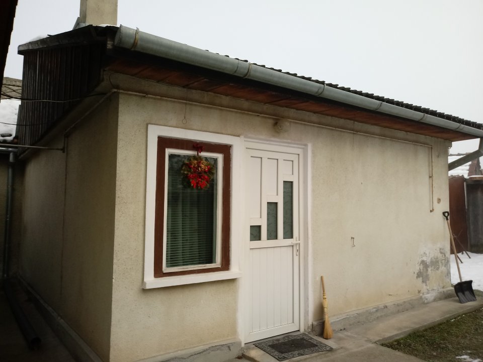 Casa de vanzare 3 camere in Sacele, Turches